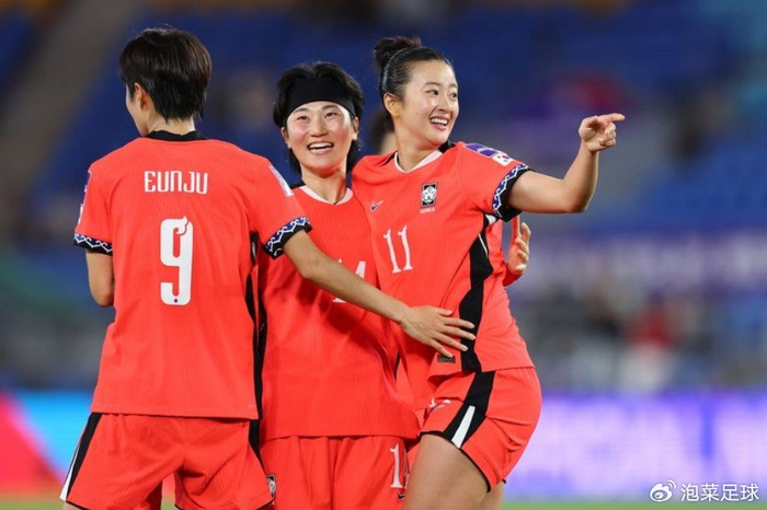 开云体育在直播-韩足晚报（26.3.3）——女足亚洲杯首战告捷，申家军射门还需磨练|韩国女足|崔宥利|申相又|江原|池笑然_新浪体育_新浪新闻